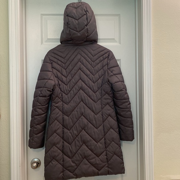 Women's Quilted Puffer Coat - Dark Gray - Picture 6 of 12